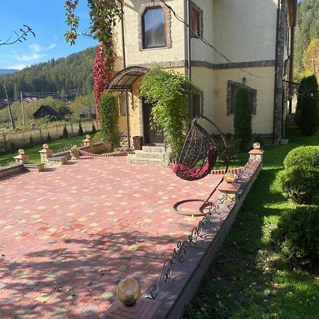 Золото Карпат Villa Yaremche Exterior photo
